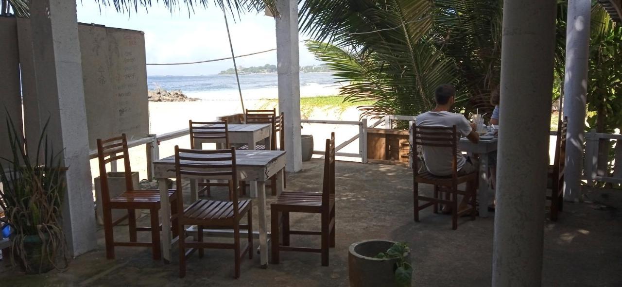 Gems Garden Guest House Тангалла Экстерьер фото