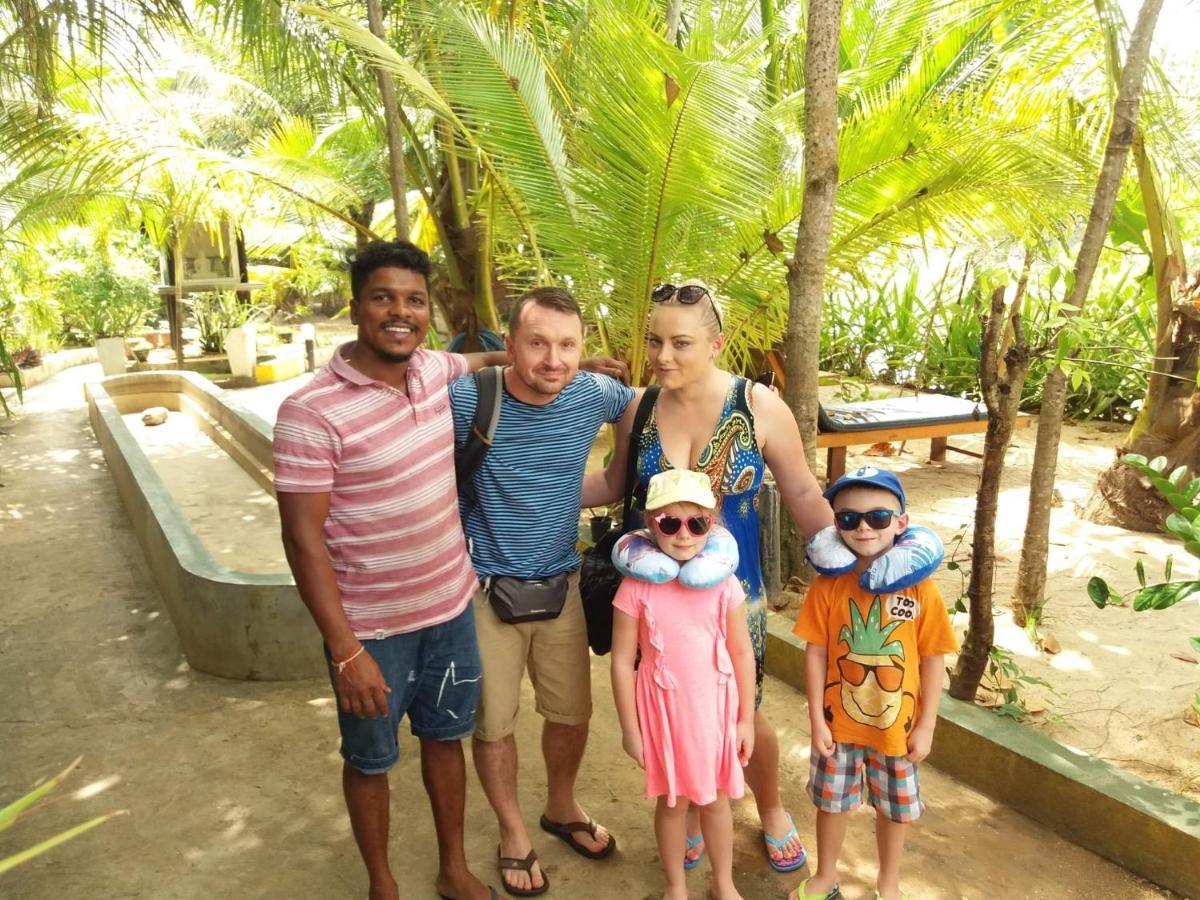 Gems Garden Guest House Тангалла Экстерьер фото