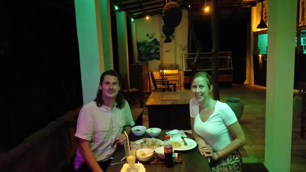 Gems Garden Guest House Тангалла Экстерьер фото