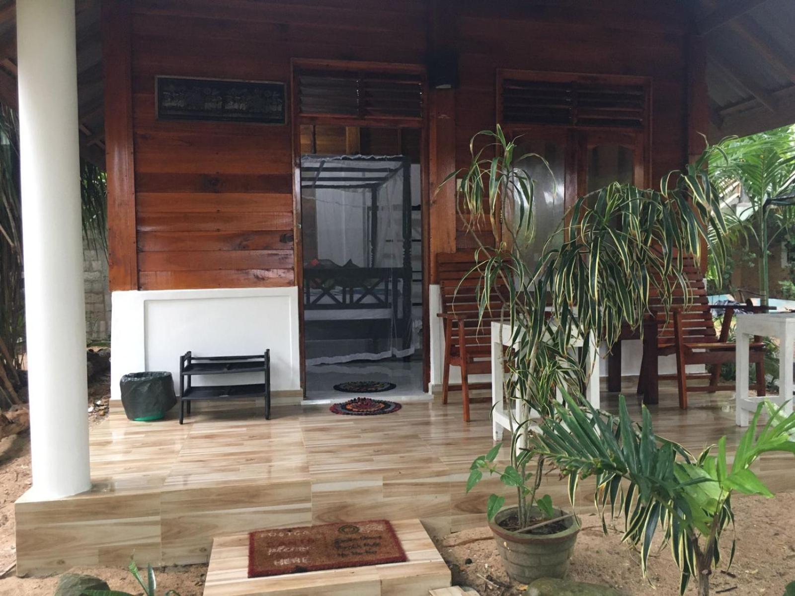 Gems Garden Guest House Тангалла Экстерьер фото